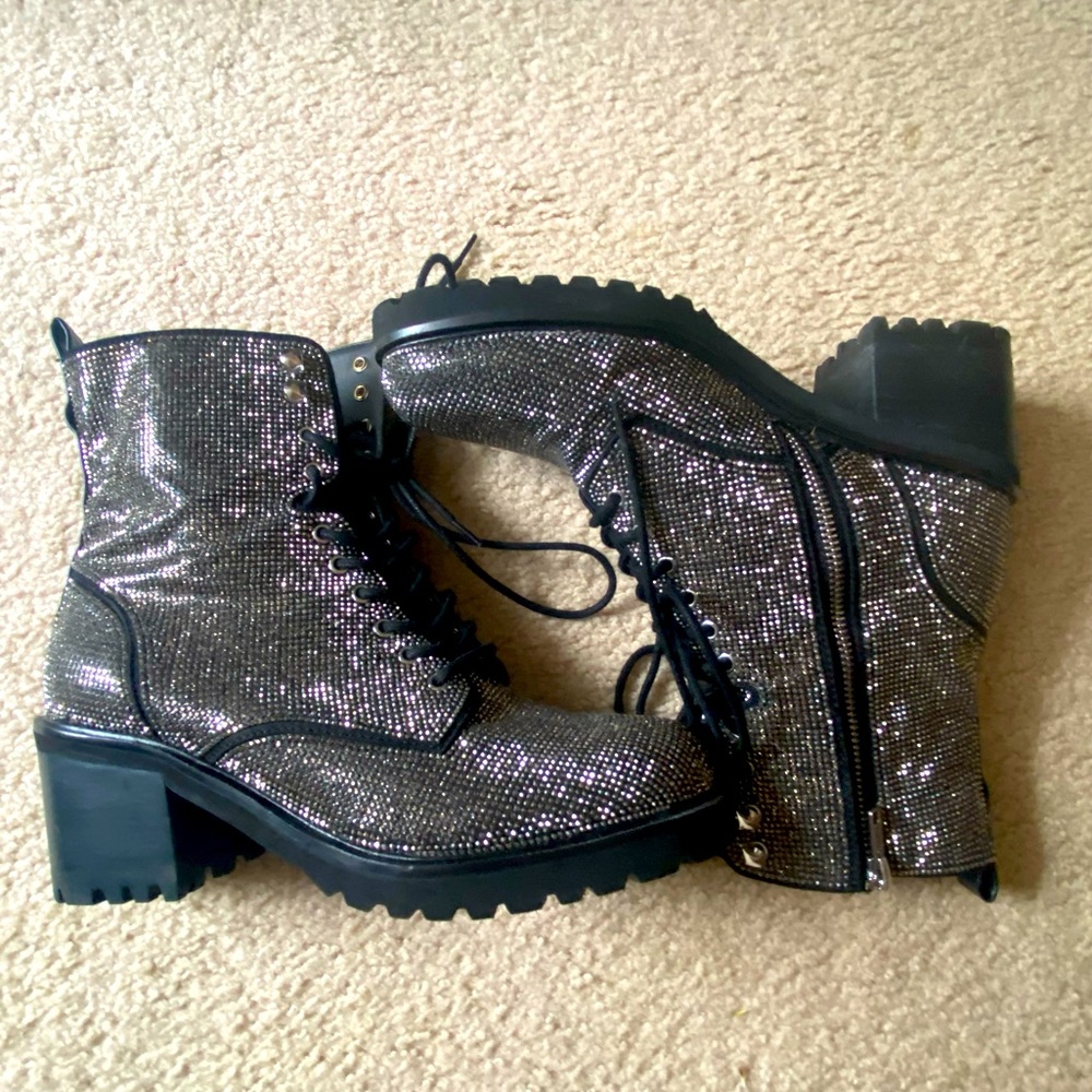 Steve Madden Bradlie Rhinestone Boots .